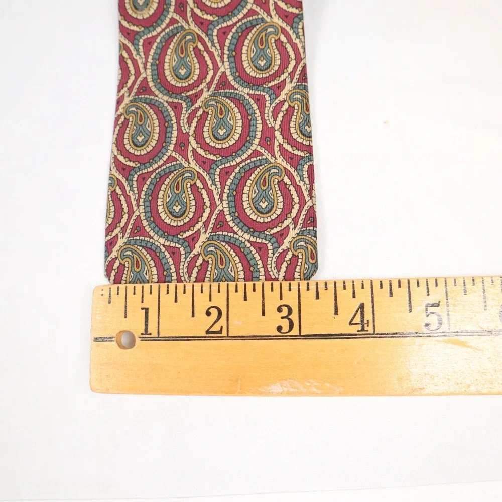 Chanel Paris 100% Silk Necktie Burgundy‎ Paisley CC Logo Lining Made in Italy